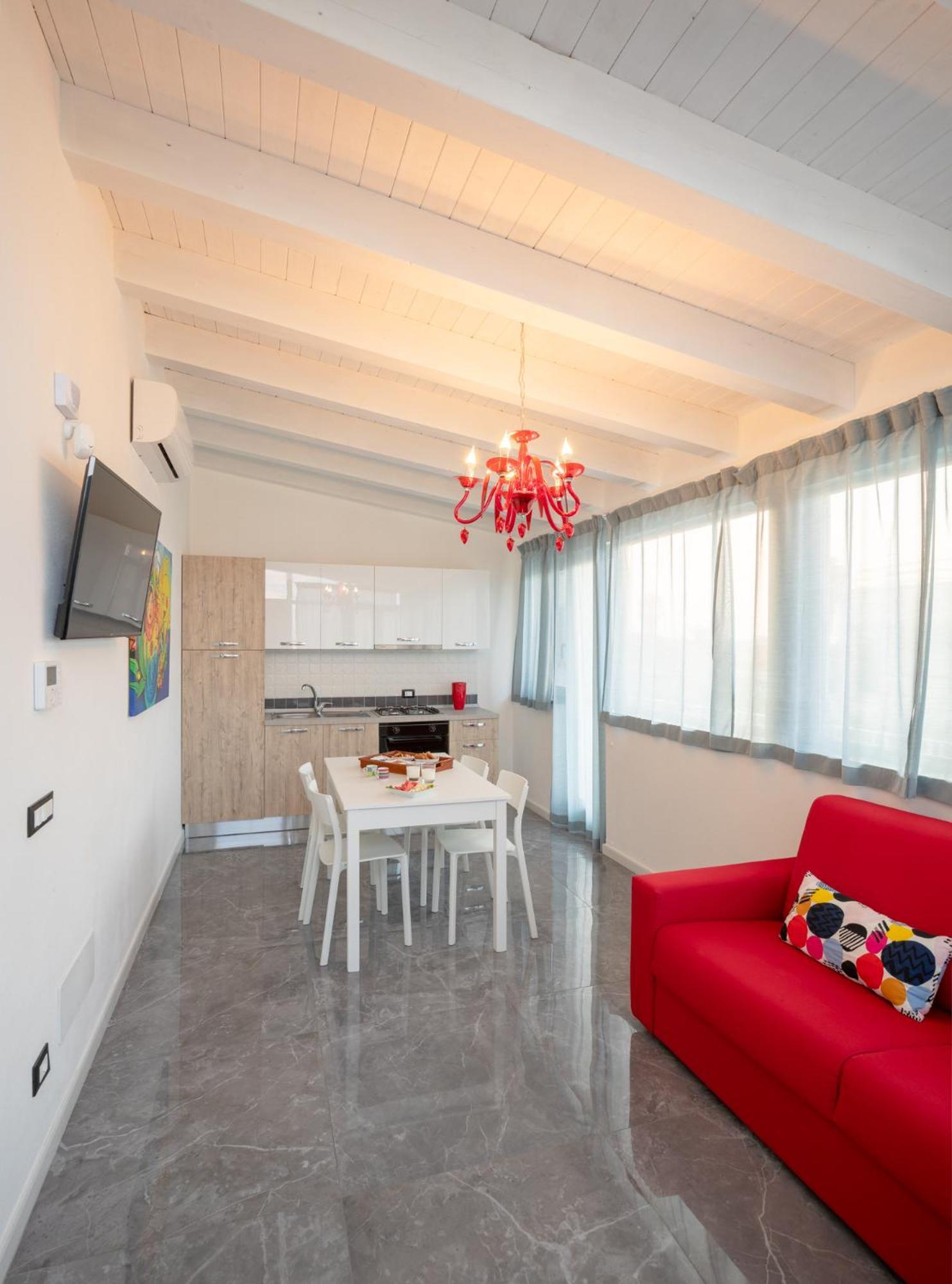 Arricampati Apartments Villa & Bringo Car Rental 카리니 외부 사진