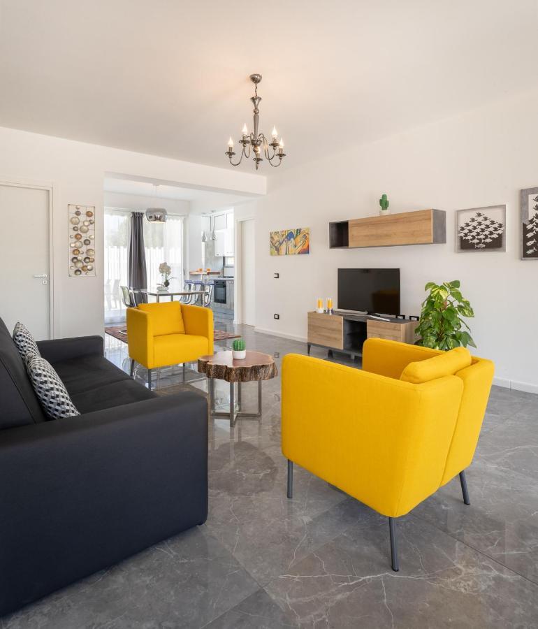 Arricampati Apartments Villa & Bringo Car Rental 카리니 외부 사진